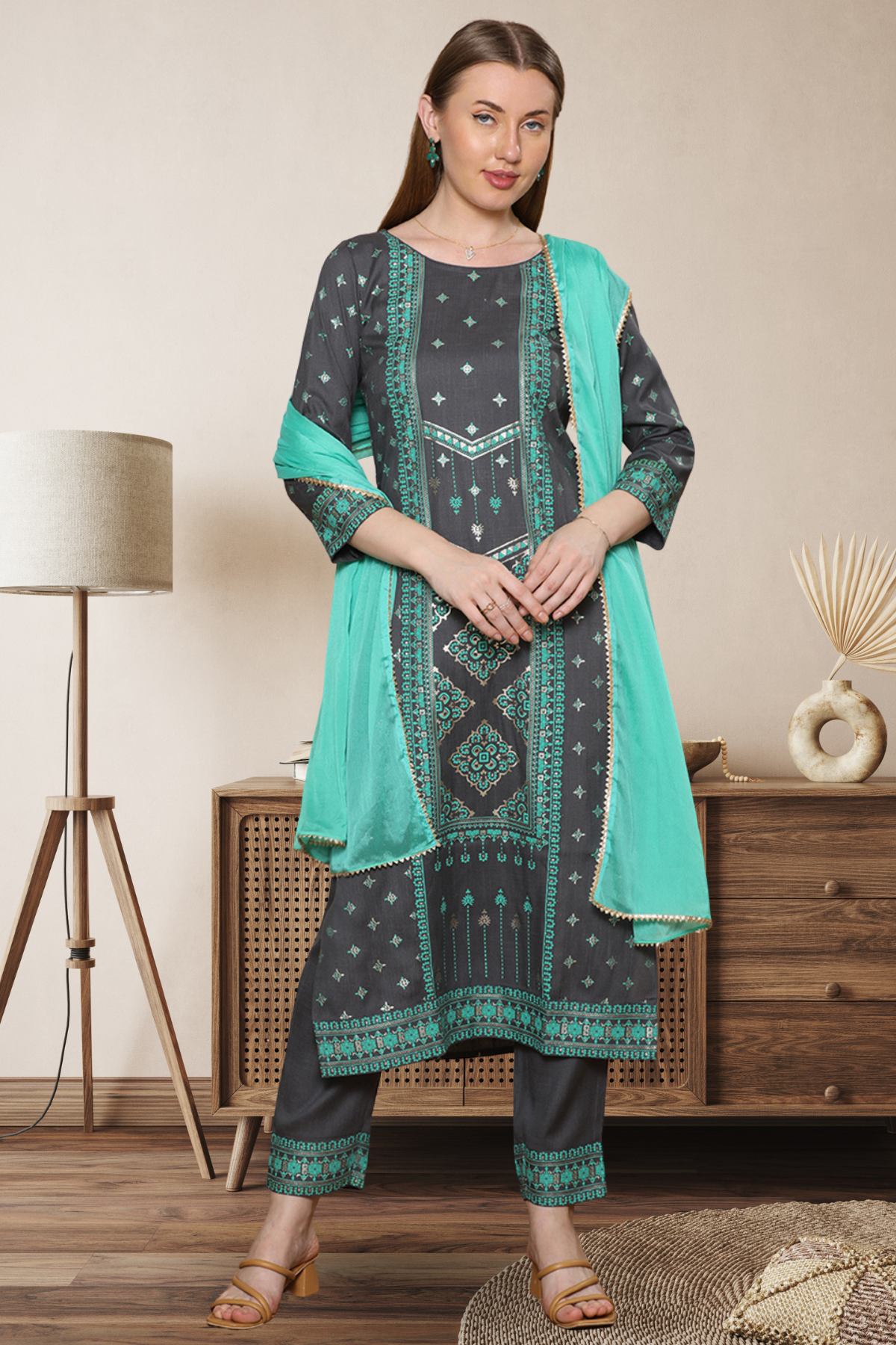 Straight Kurta Sets