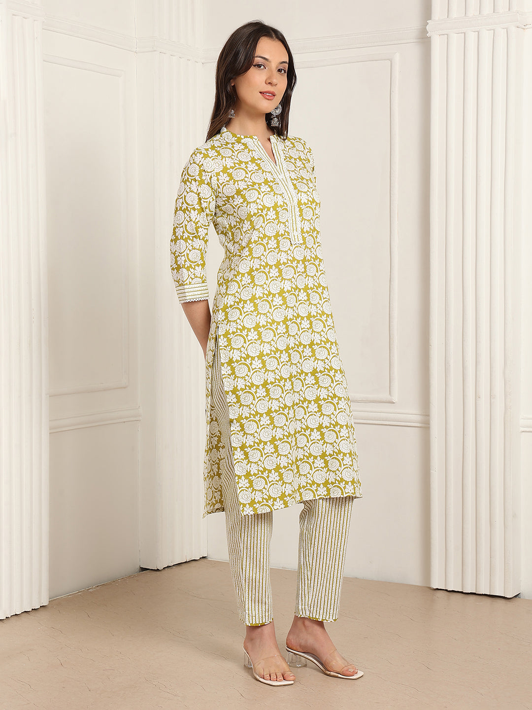 Casual Ethnic Straight Kurta Set With Dupatta (DS843)